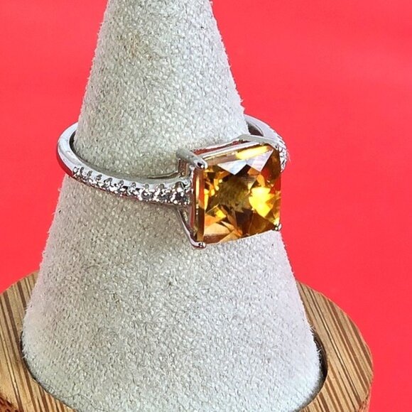 925 Sterling Silver Ring Sz 7 with Natural Princess Cut Citrine Gemstone - Picture 2 of 11